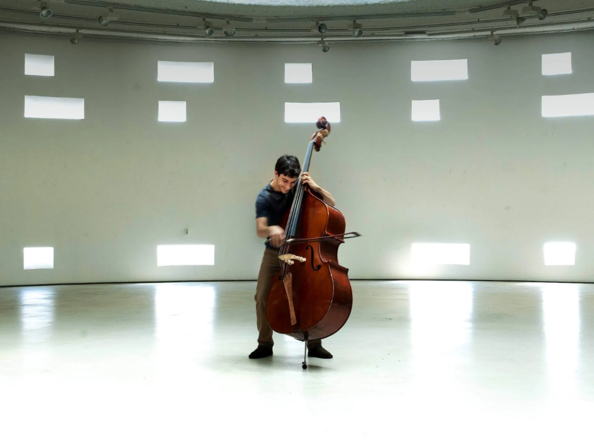 02. CONTRABBASSISTA_Pietro Elia Barcellona TRAME SONORE CONTEMPORANEE